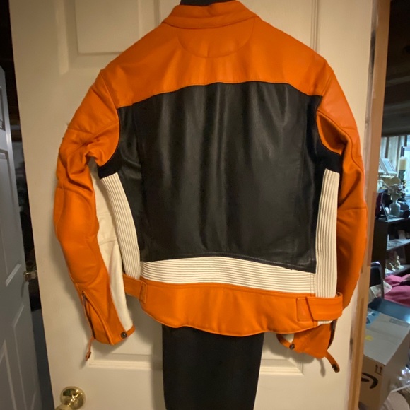 TOP DEAL!! - Picture 3 of 5